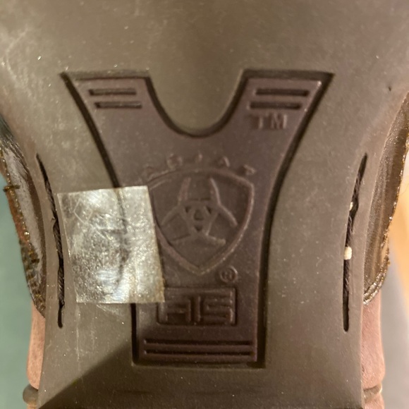 ARIAT Fashion Boots! - Picture 3 of 3